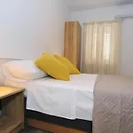 Patricija 2 בית הארחה
